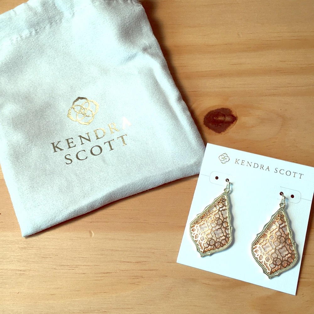 Rose Gold Kendra Scott Earrings
